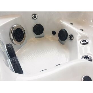 kuip met jets van jacuzzi mystic