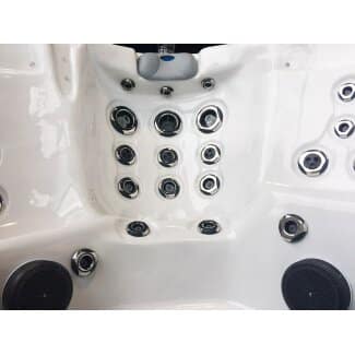 kuip van jacuzzi mystic