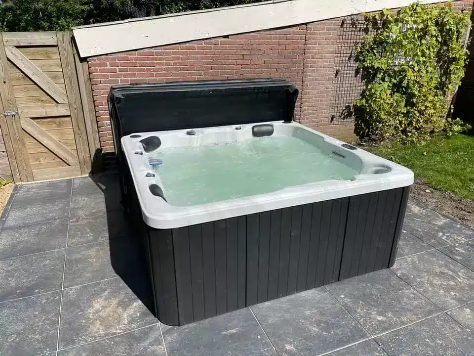 Goldline Spa - 5 jacuzzi - prijs kwaliteit