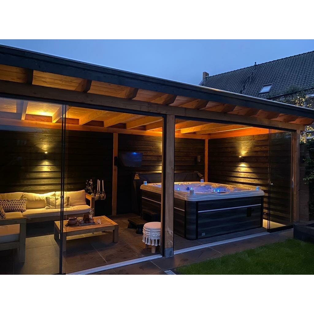 Legend Spa jacuzzi's