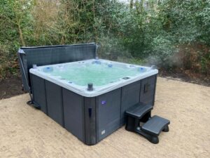 Jacuzzi in achtertuin